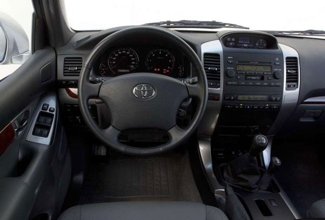 Toyota Land Cruiser rabljen napake težave okvare vpoklici