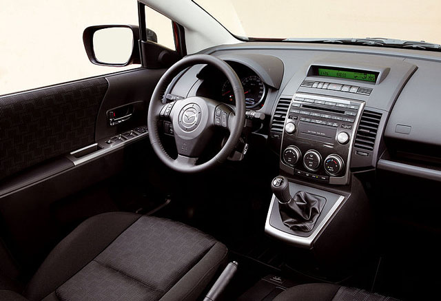 Mazda 5, pregled napak, težav okvar in vpoklicev