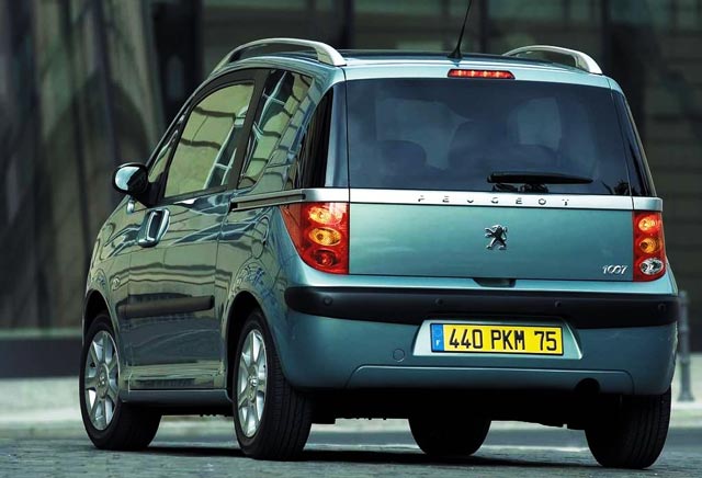 Peugeot 1007 pregled napak, težav, okvar in vpoklicev